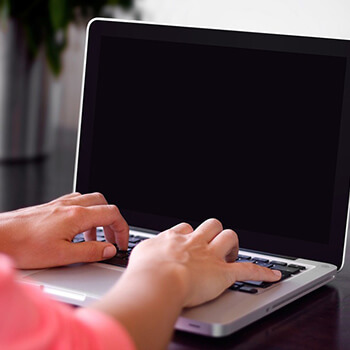 Nauka projektowania wnętrz w damowych programach: Jak opanować sztukę aranżacji przestrzeni